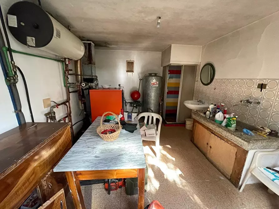 Immagine 89 di Casa colonica in vendita  a Arcidosso