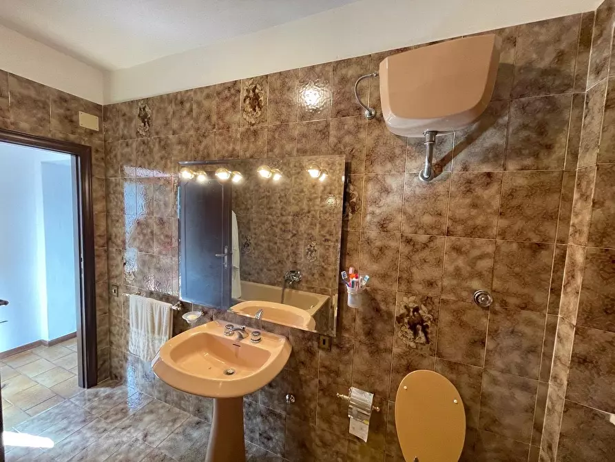 Immagine 71 di Casa colonica in vendita  a Arcidosso