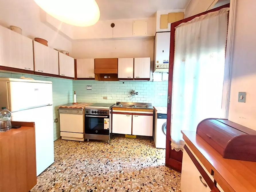 Immagine 26 di Appartamento in vendita  a Lucca