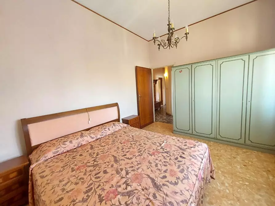 Immagine 24 di Appartamento in vendita  a Lucca