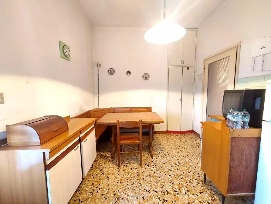 Immagine 25 di Appartamento in vendita  a Lucca