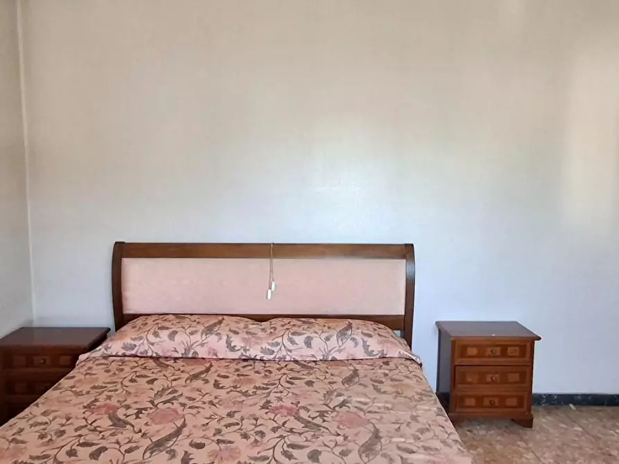 Immagine 15 di Appartamento in vendita  a Lucca