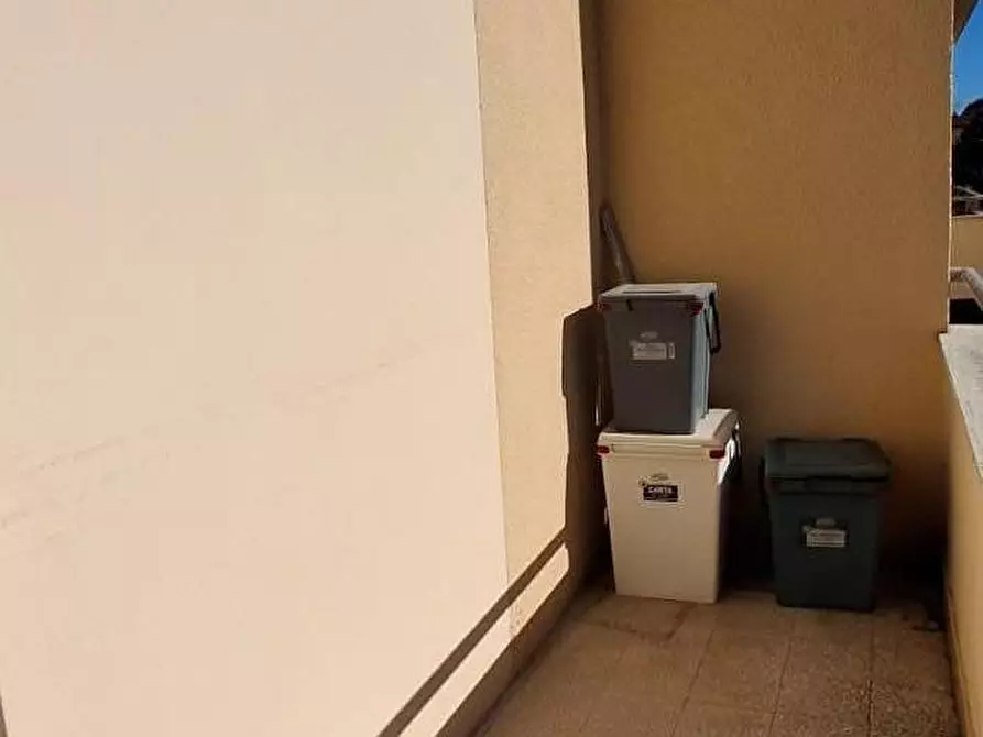 Immagine 11 di Appartamento in vendita  a Lucca