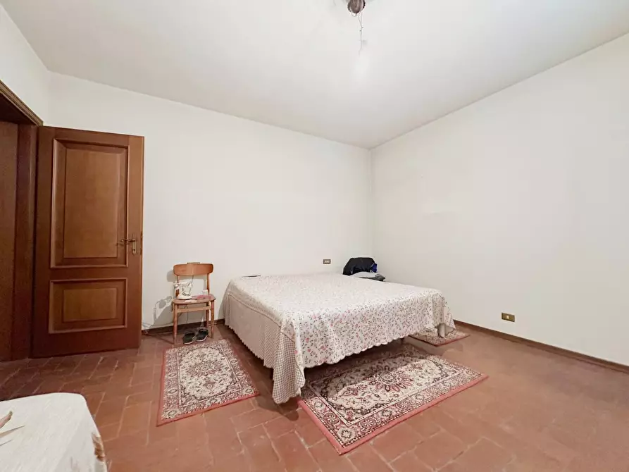 Immagine 9 di Casa indipendente in vendita  a Pescia