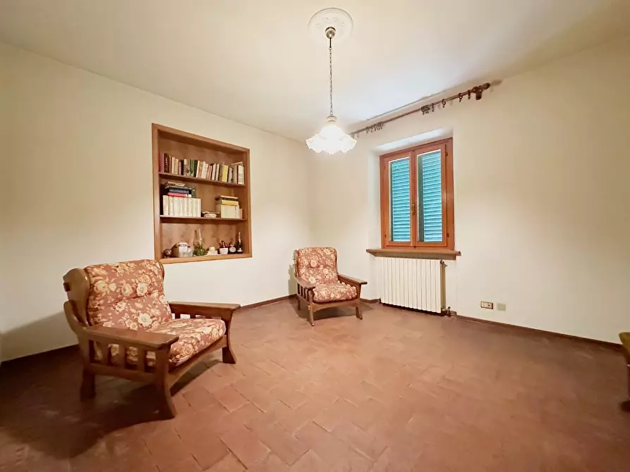 Immagine 13 di Casa indipendente in vendita  a Pescia