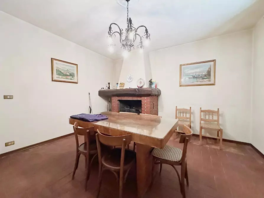 Immagine 15 di Casa indipendente in vendita  a Pescia