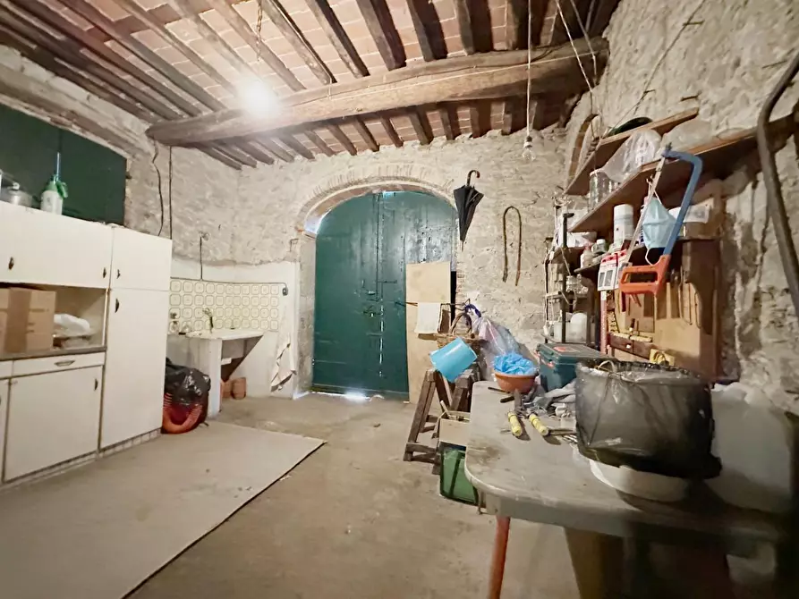 Immagine 6 di Casa indipendente in vendita  a Pescia