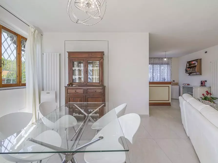 Immagine 12 di Casa indipendente in vendita  a Camaiore