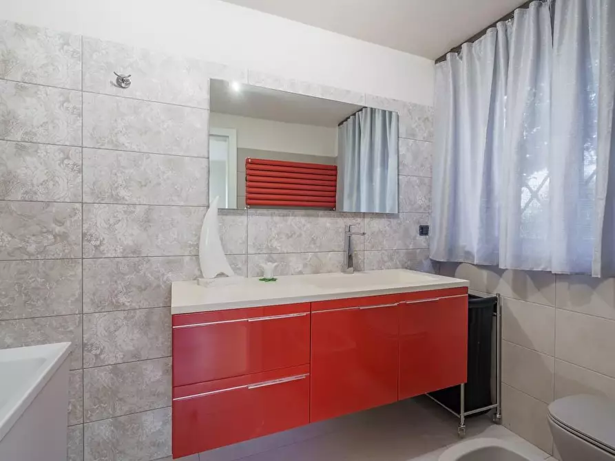 Immagine 30 di Casa indipendente in vendita  a Camaiore