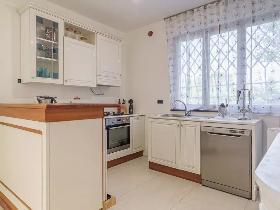 Immagine 20 di Casa indipendente in vendita  a Camaiore