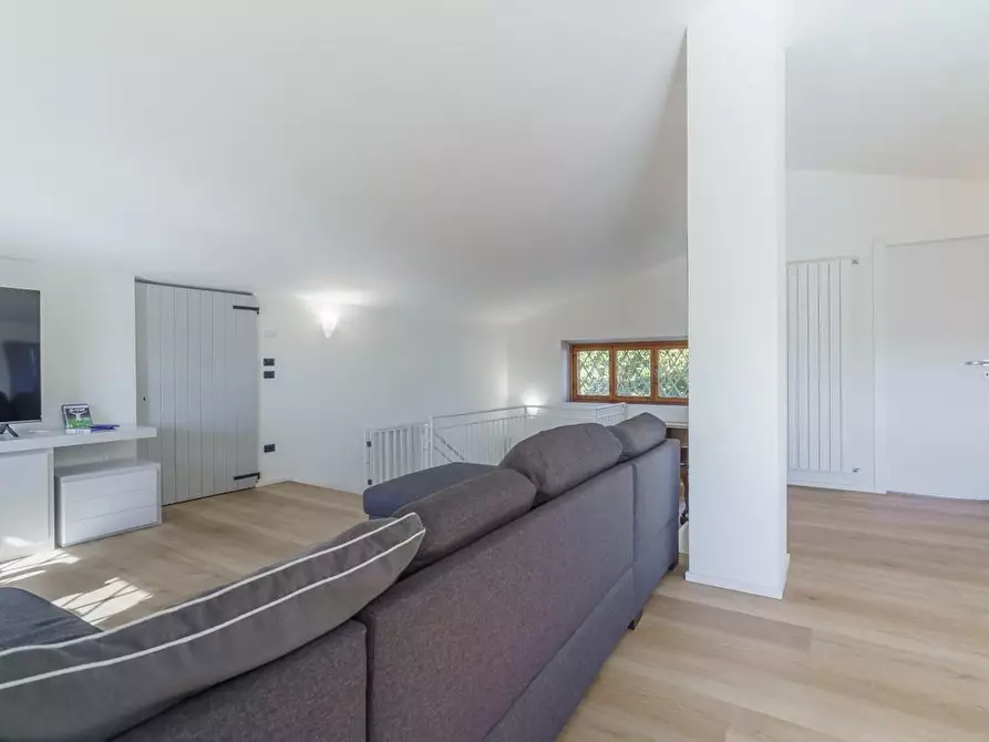 Immagine 48 di Casa indipendente in vendita  a Camaiore