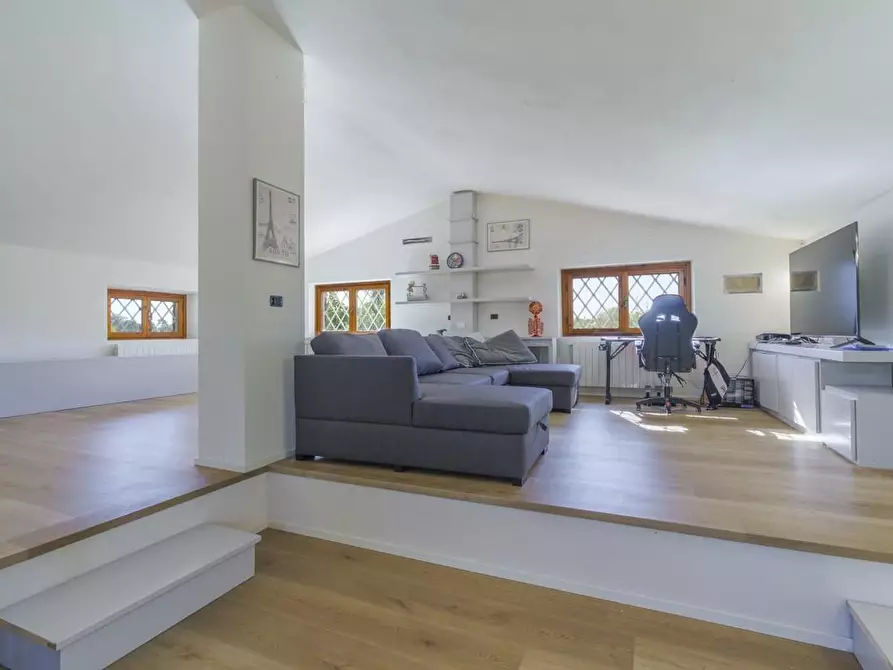 Immagine 42 di Casa indipendente in vendita  a Camaiore