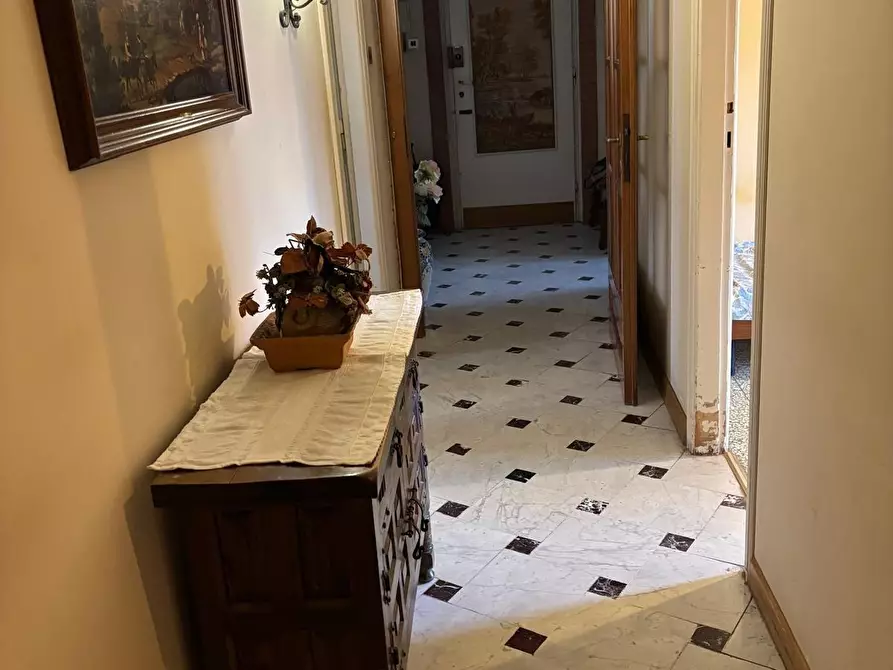 Immagine 12 di Appartamento in vendita  a Massa