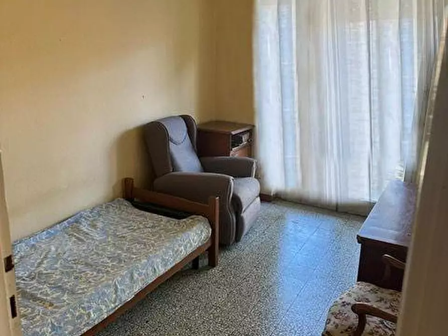 Immagine 10 di Appartamento in vendita  a Massa