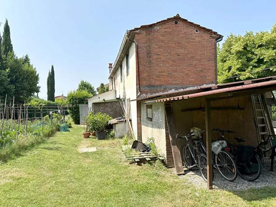 Immagine 29 di Villa in vendita  a Porcari