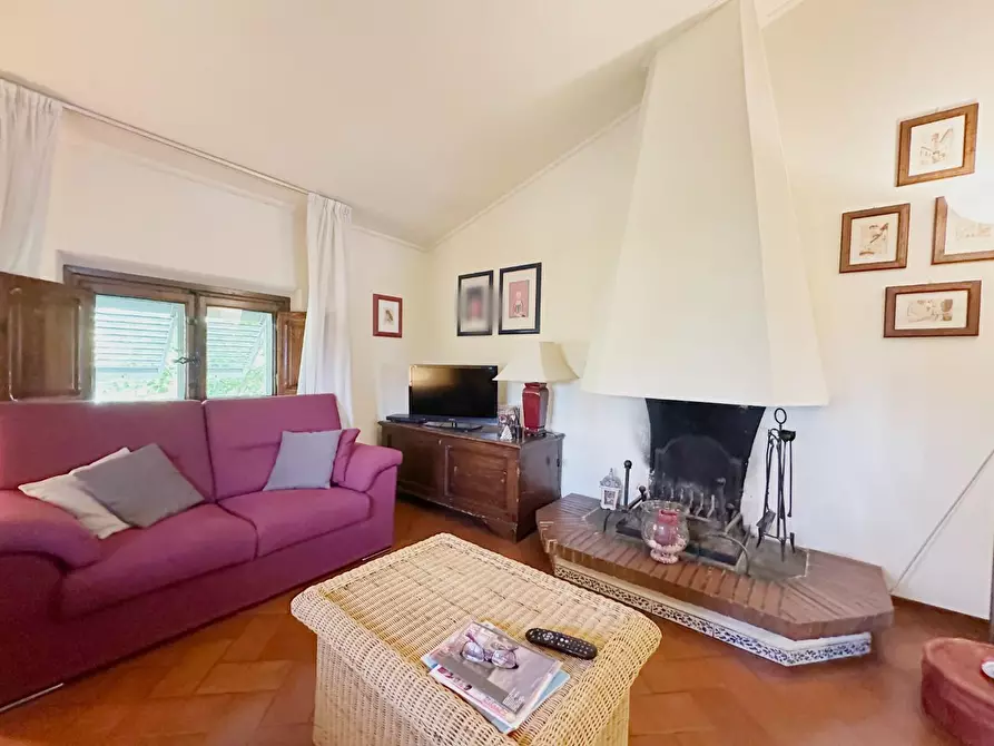 Immagine 16 di Villa in vendita  a Porcari