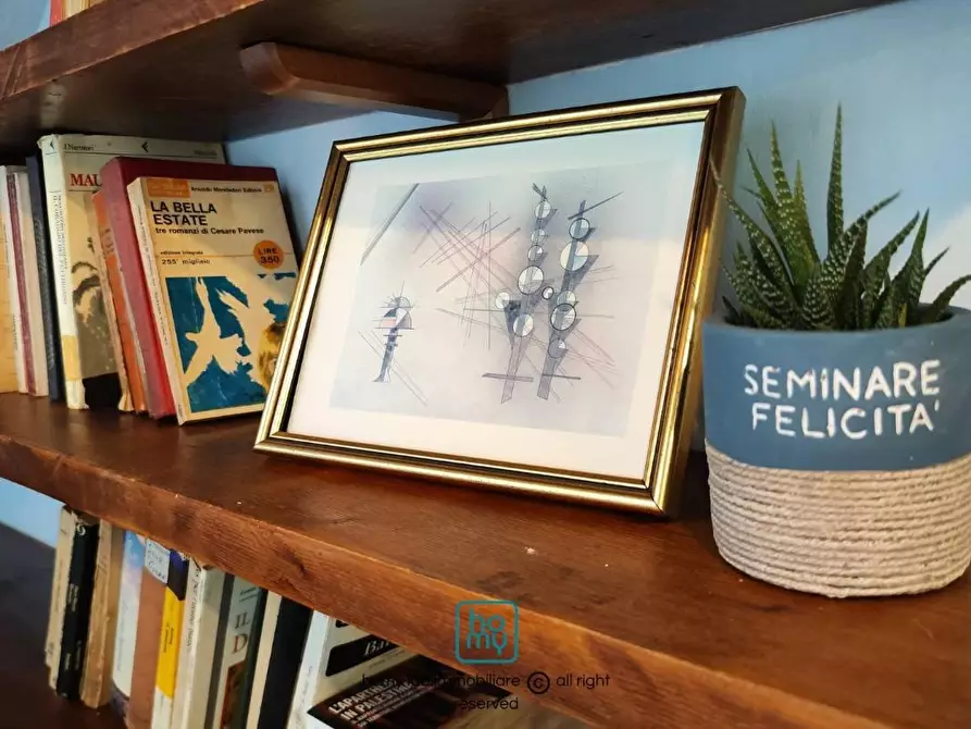 Immagine 26 di Casa indipendente in vendita  a Carrara