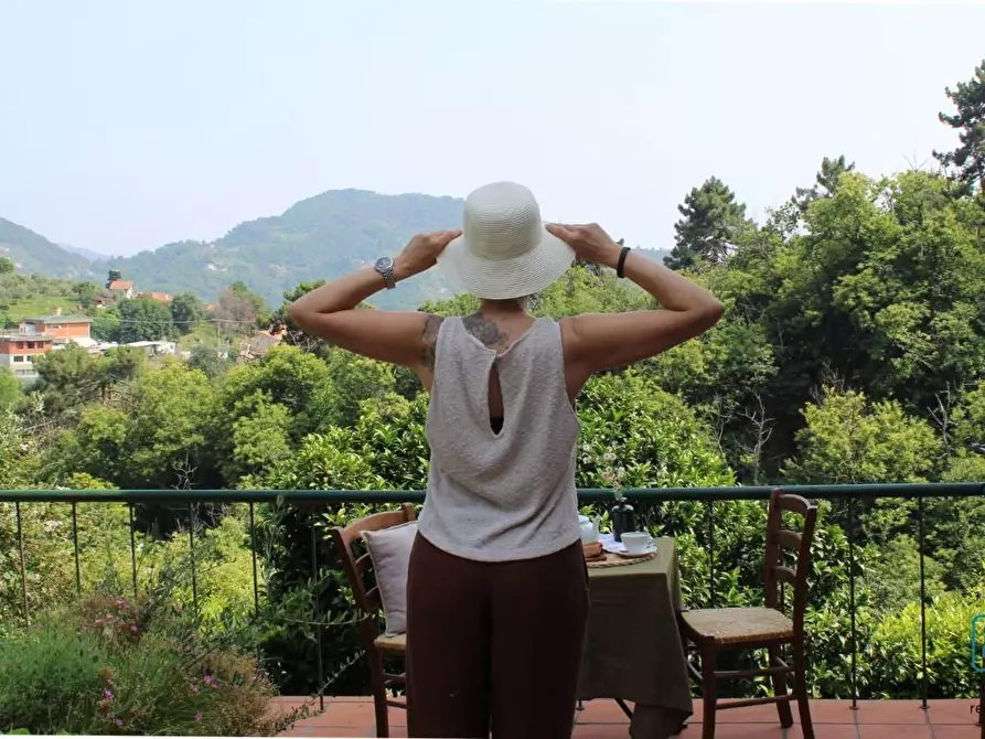 Immagine 2 di Casa indipendente in vendita  a Carrara