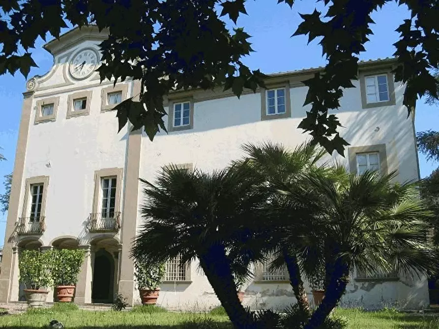 Immagine 5 di Villa in vendita  a Fucecchio