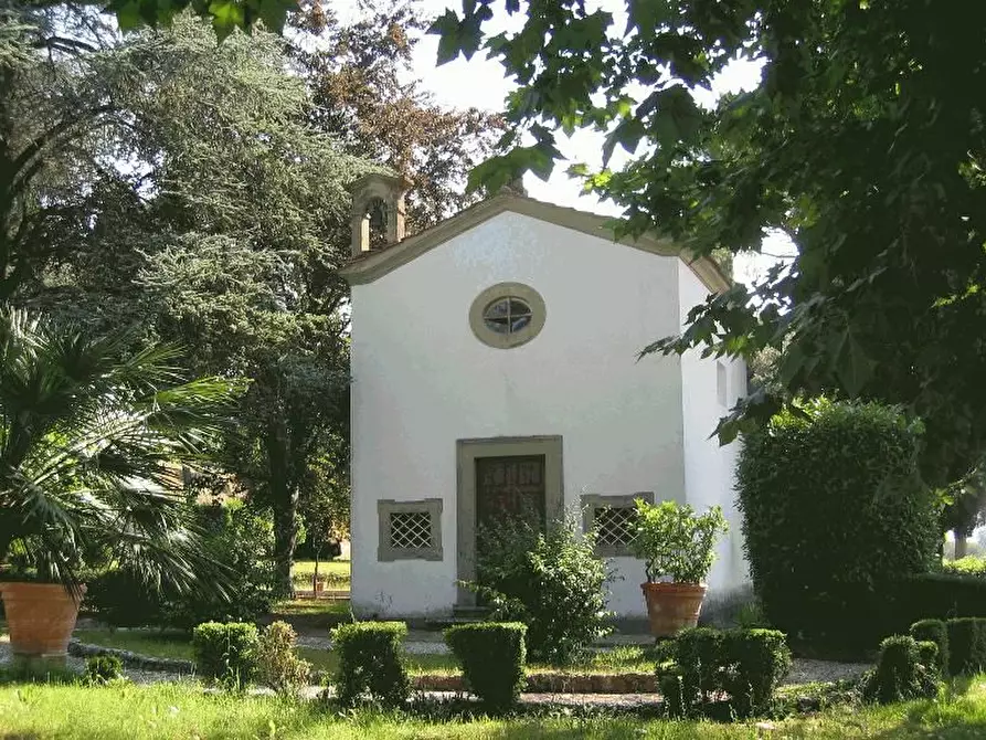 Immagine 1 di Villa in vendita  a Fucecchio