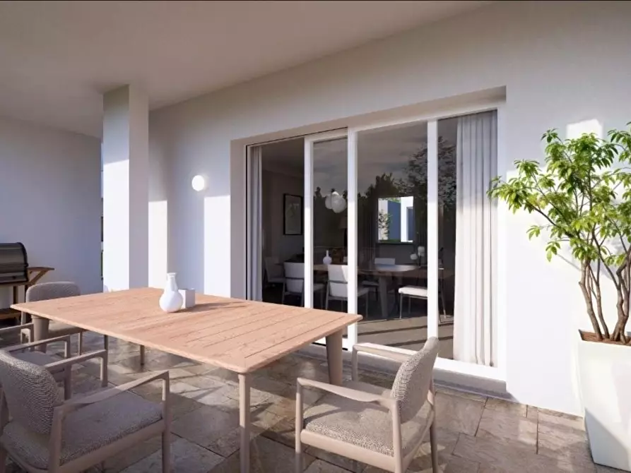 Immagine 6 di Villa in vendita  a Pisa