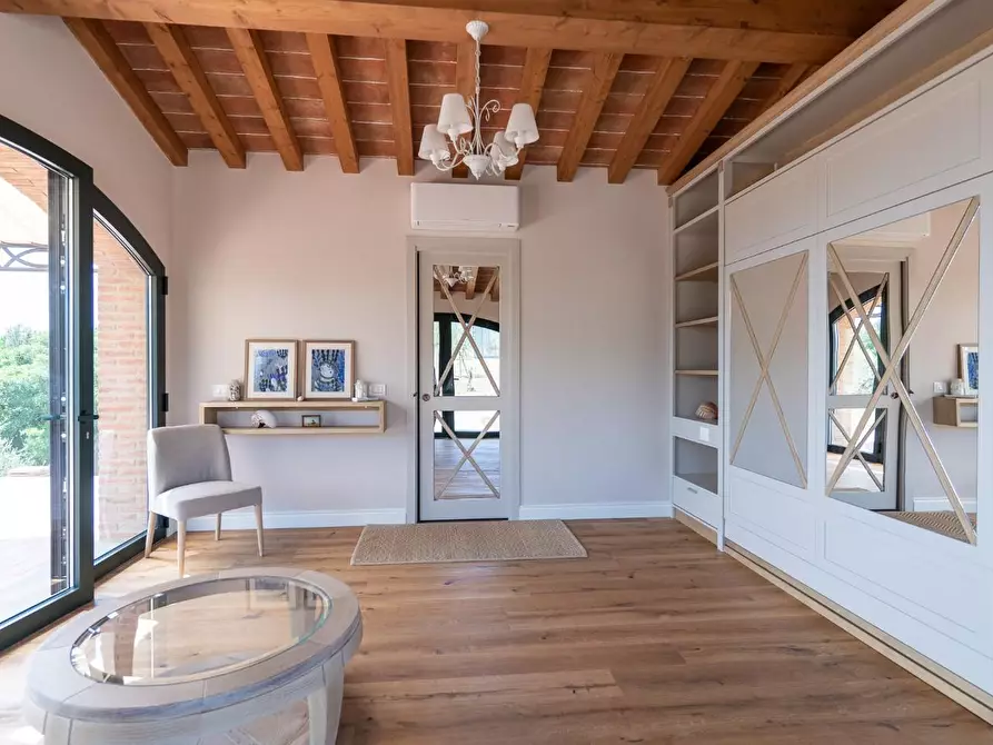 Immagine 49 di Villa in vendita  a Riparbella