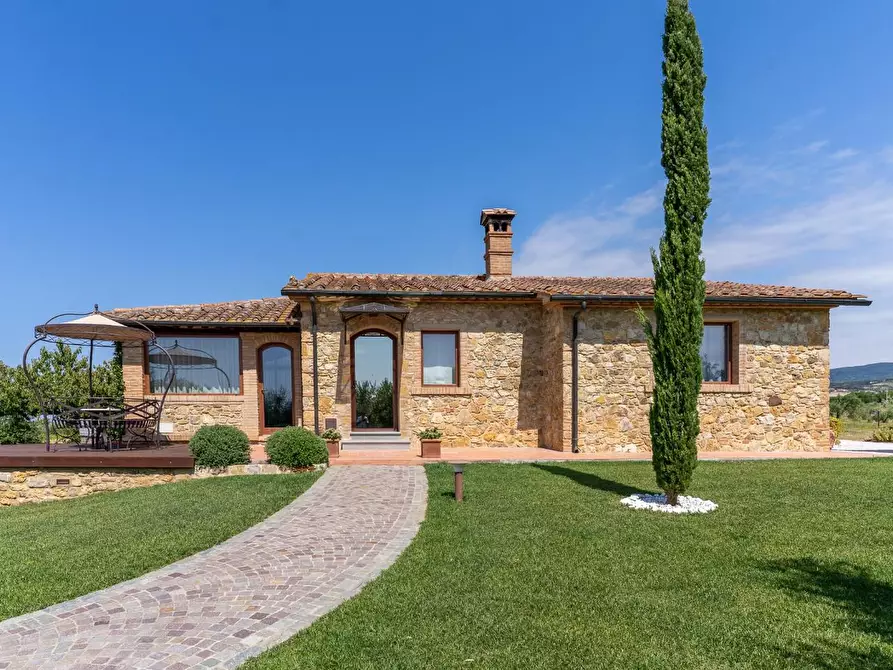 Immagine 3 di Villa in vendita  a Riparbella