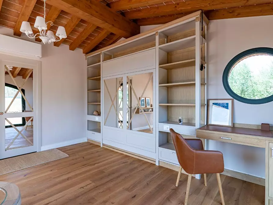 Immagine 48 di Villa in vendita  a Riparbella