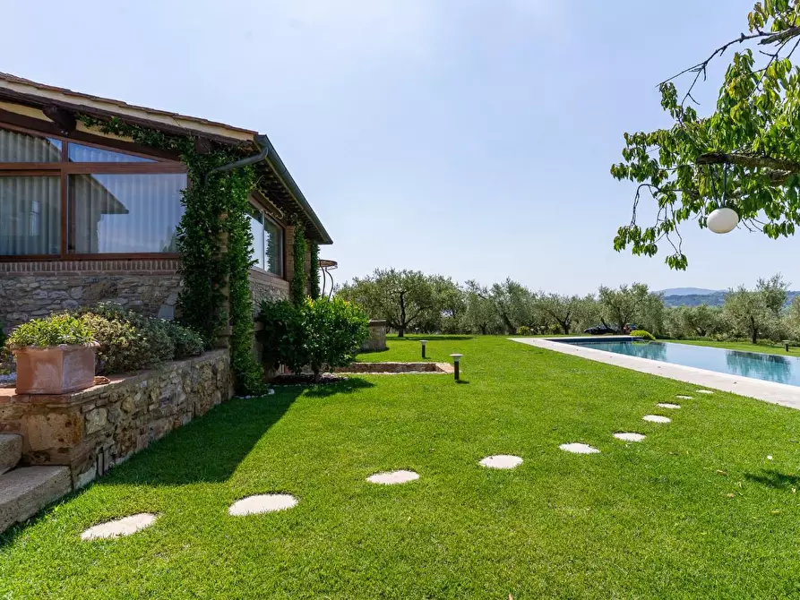 Immagine 7 di Villa in vendita  a Riparbella