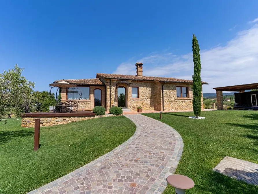 Immagine 4 di Villa in vendita  a Riparbella