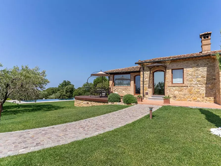 Immagine 5 di Villa in vendita  a Riparbella