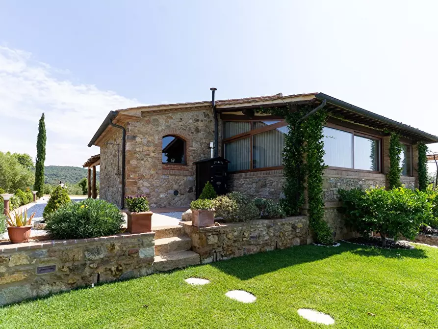 Immagine 6 di Villa in vendita  a Riparbella