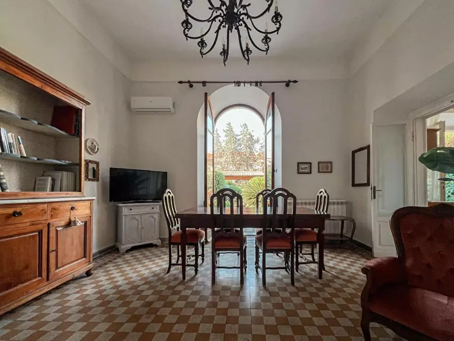 Immagine 2 di Appartamento in affitto  a Carrara