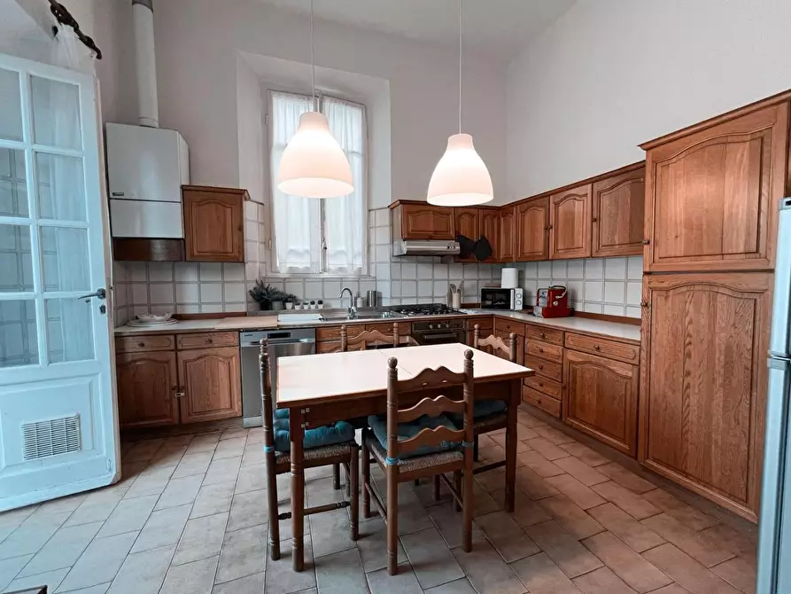 Immagine 8 di Appartamento in affitto  a Carrara