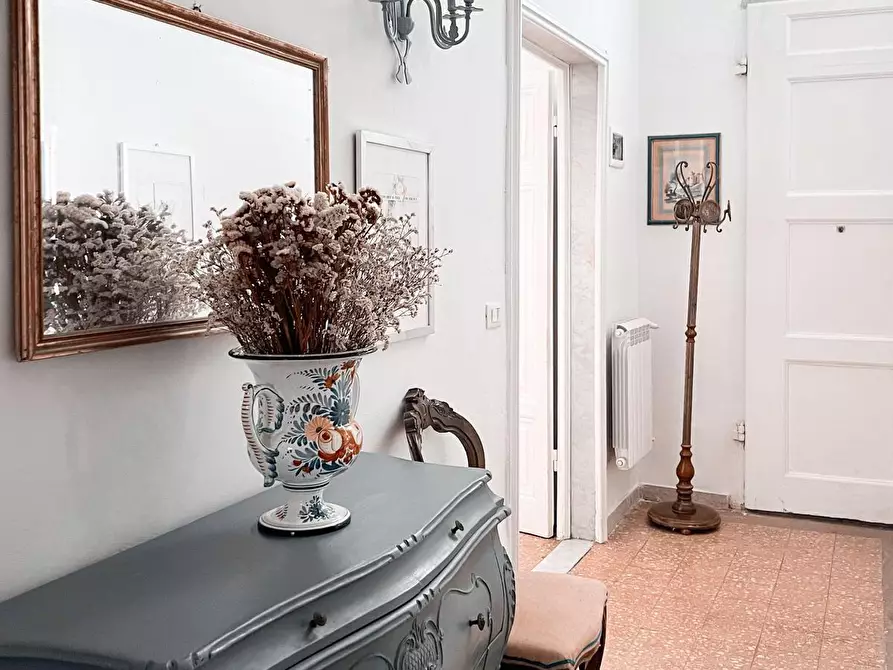 Immagine 9 di Appartamento in affitto  a Carrara