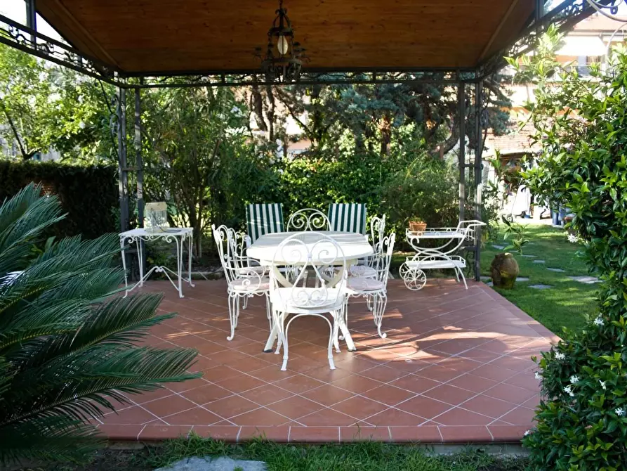 Immagine 22 di Appartamento in affitto  a Carrara