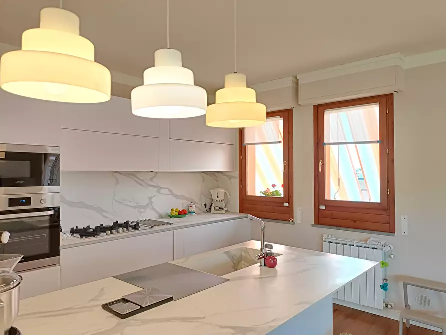 Immagine 19 di Mansarda in vendita  a Capraia E Limite