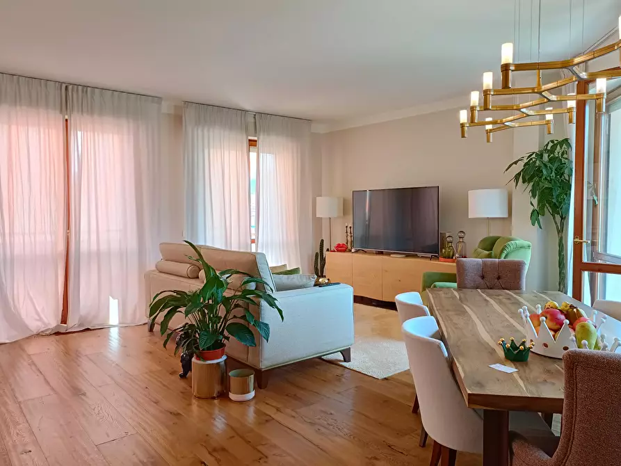 Immagine 22 di Mansarda in vendita  a Capraia E Limite