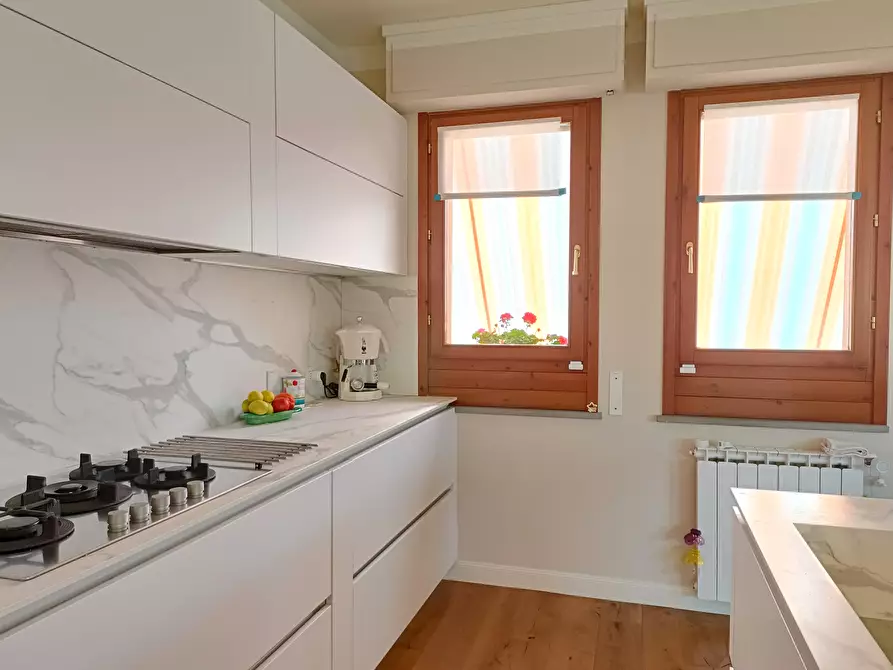 Immagine 21 di Mansarda in vendita  a Capraia E Limite