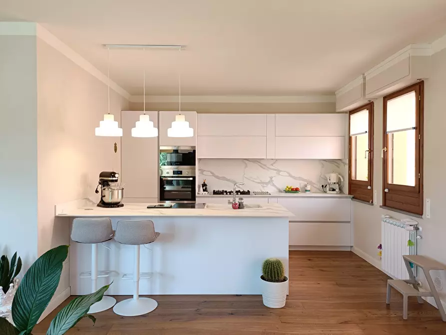 Immagine 10 di Mansarda in vendita  a Capraia E Limite