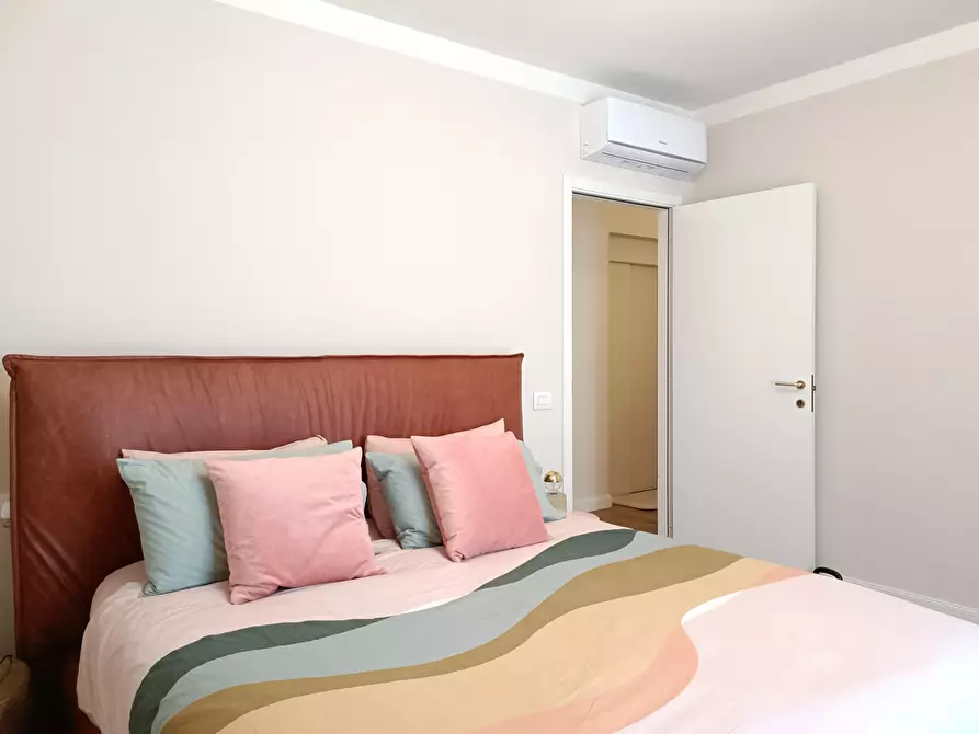 Immagine 26 di Mansarda in vendita  a Capraia E Limite