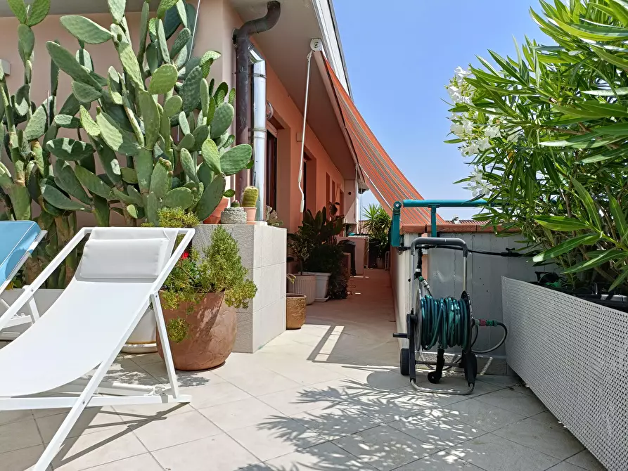 Immagine 43 di Mansarda in vendita  a Capraia E Limite