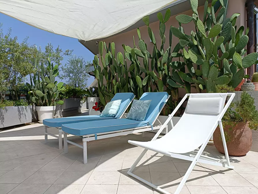 Immagine 40 di Mansarda in vendita  a Capraia E Limite