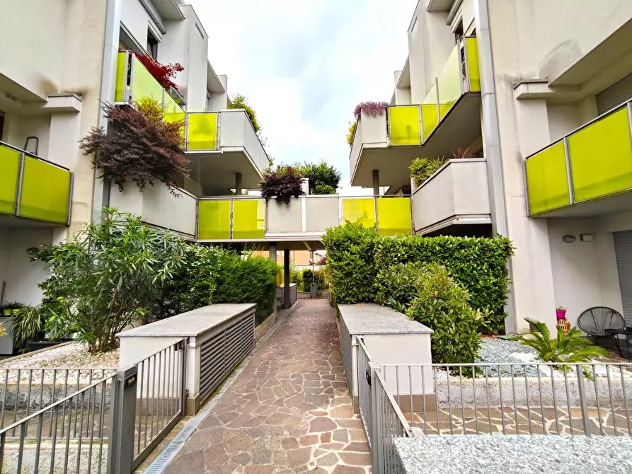 Immagine 4 di Appartamento in affitto  a Ponte San Pietro