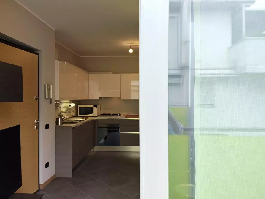 Immagine 15 di Appartamento in affitto  a Ponte San Pietro