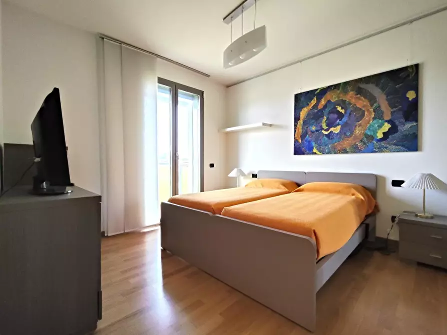 Immagine 28 di Appartamento in affitto  a Ponte San Pietro