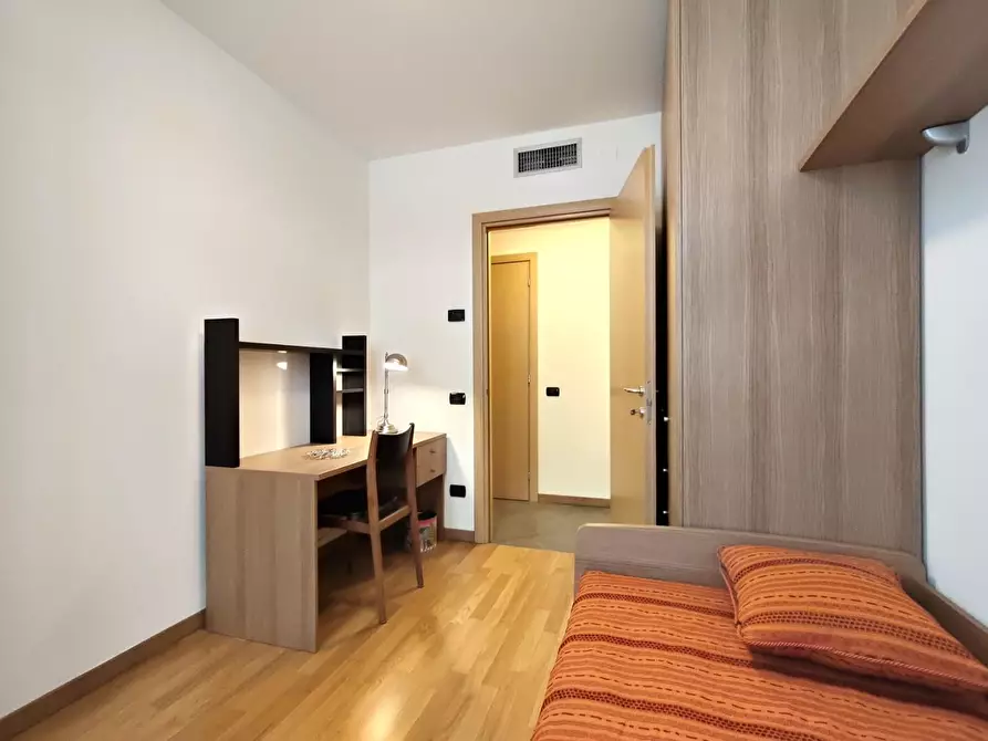 Immagine 21 di Appartamento in affitto  a Ponte San Pietro