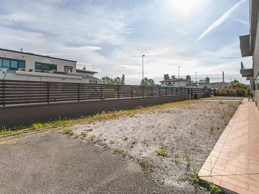 Immagine 6 di Capannone industriale in affitto  a Fucecchio