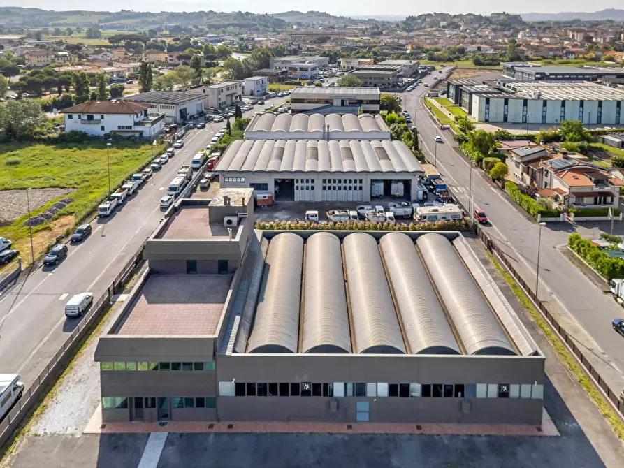 Immagine 10 di Capannone industriale in affitto  a Fucecchio