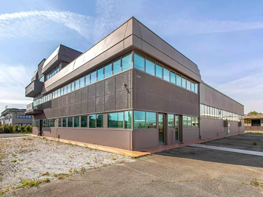 Immagine 3 di Capannone industriale in affitto  a Fucecchio